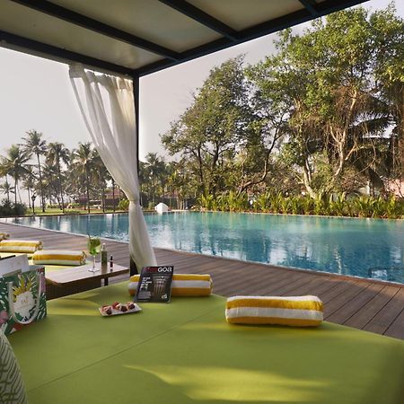 タージ ホリデイ ヴィレッジリゾート＆スパ ゴア カンドリム エクステリア 写真 The pool at the Park, Hyderabad