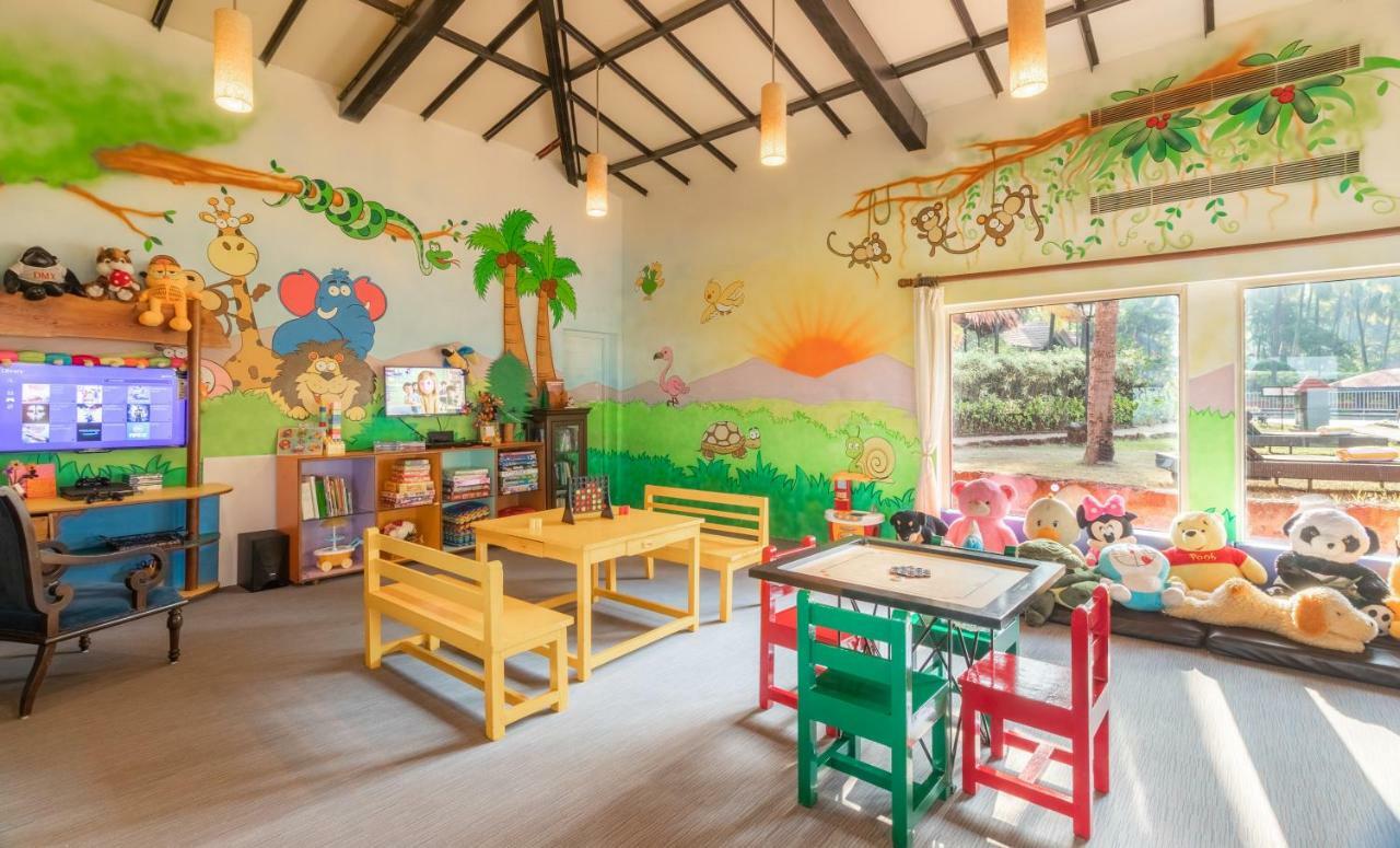 タージ ホリデイ ヴィレッジリゾート＆スパ ゴア カンドリム エクステリア 写真 The Children's Club at the Royal Garden Resort